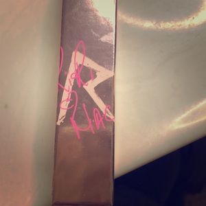 Limited Edition Rihana lipstick(Who’s that chick)